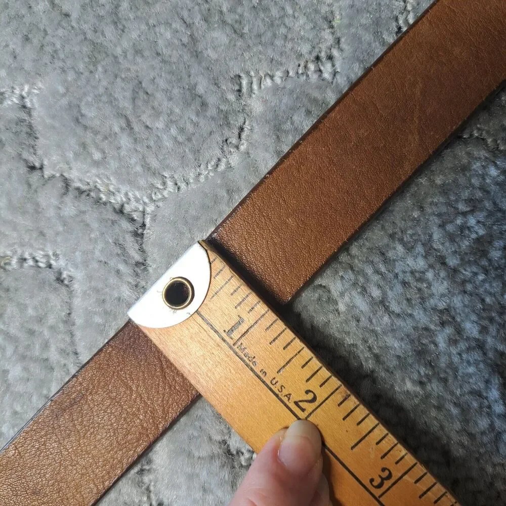 DOCKERS Brown FULL GRAIN Leather BELT MENS Size M STITCH ACCENTS 28.5-32.5 WAIST